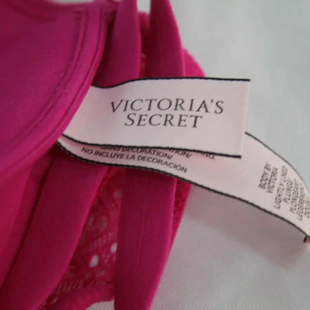 Victoria's Secret‎ Rose Body by Victoria Lightly Lined Plunge Bra Size 34DD